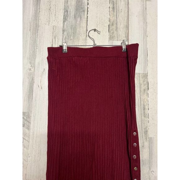 Almost Famous Burgundy Ribbed Midi Skirt 2X – Button Side Detail, Stretchy Knit - Picture 2 of 5